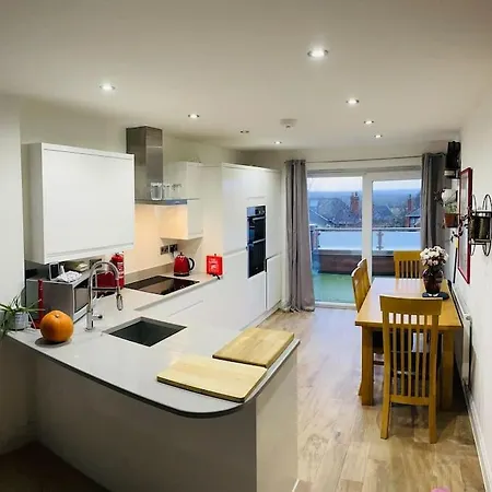Villa Balcony Views + Parking Burton  Exterior foto